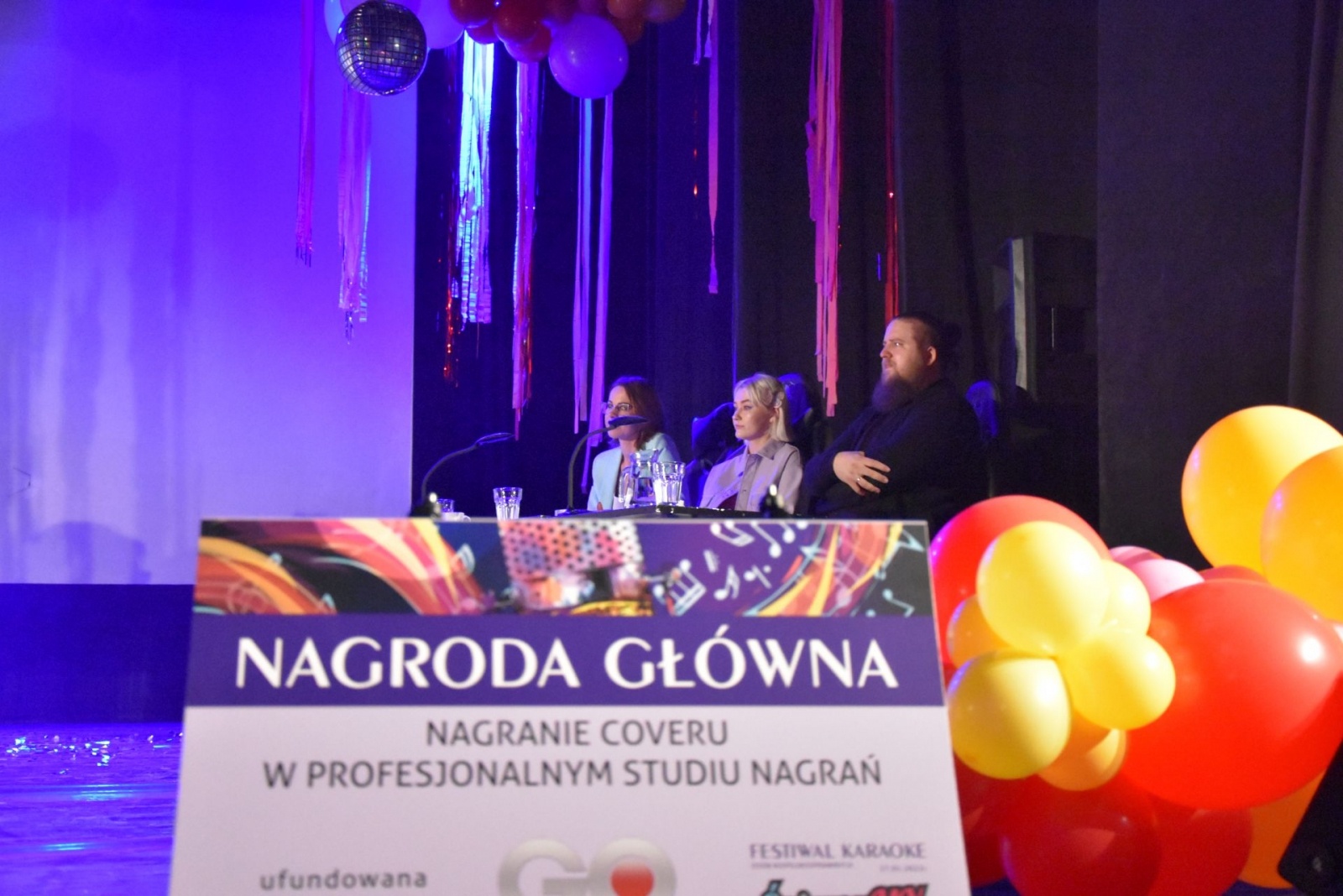 Zdjęcie w galerii na portalu naszwodzislaw.com: Liczy się tylko miłość płynąca z serca. Festiwal karaoake ŚpiewaMY za nami [FOTO] wiadomości z regionu