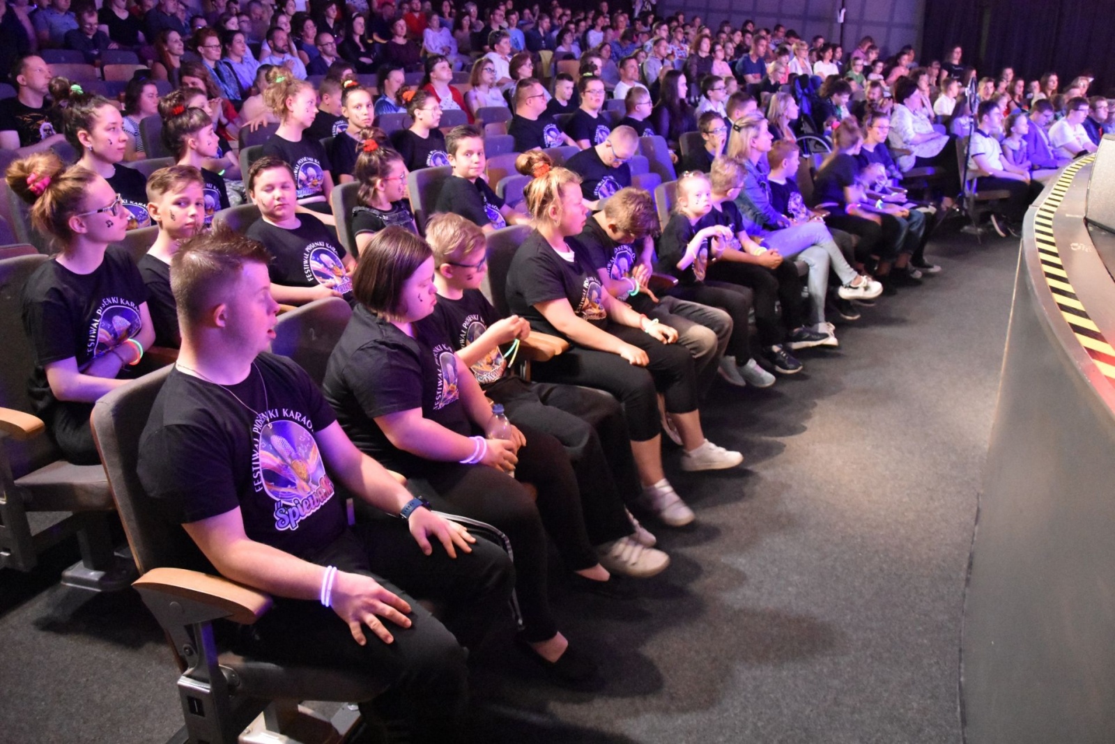 Zdjęcie w galerii na portalu naszwodzislaw.com: Liczy się tylko miłość płynąca z serca. Festiwal karaoake ŚpiewaMY za nami [FOTO] wiadomości z regionu