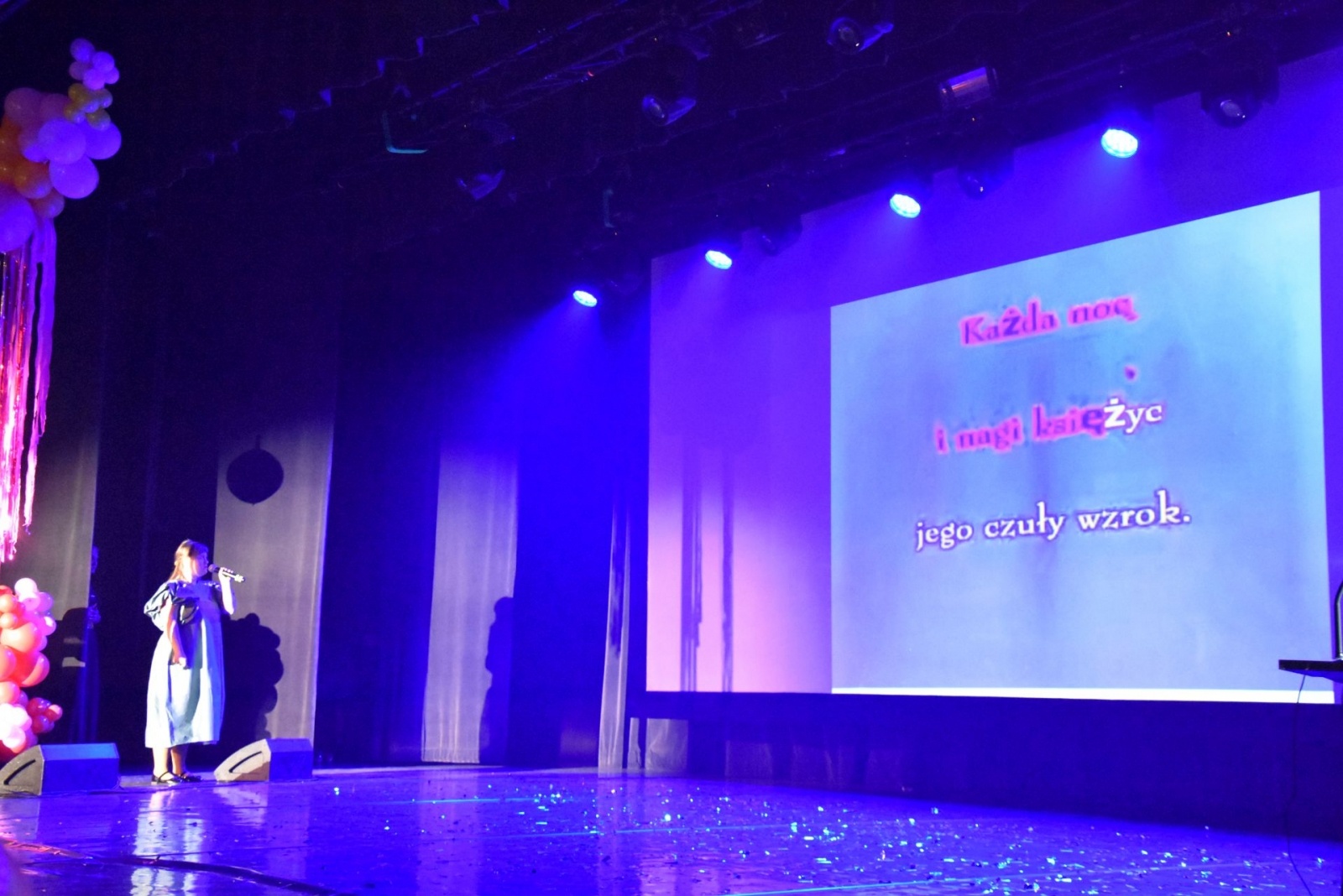 Zdjęcie w galerii na portalu naszwodzislaw.com: Liczy się tylko miłość płynąca z serca. Festiwal karaoake ŚpiewaMY za nami [FOTO] wiadomości z regionu