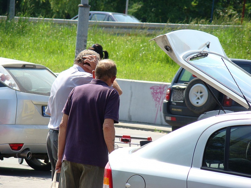 Zdjęcie w galerii na portalu naszwodzislaw.com: Pod Kauflandem rządzą żule! wiadomości z regionu