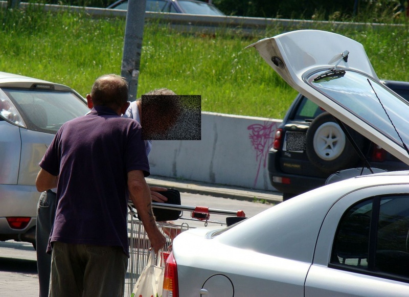 Zdjęcie w galerii na portalu naszwodzislaw.com: Pod Kauflandem rządzą żule! wiadomości z regionu