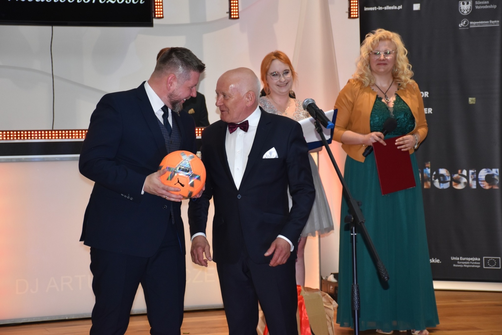 Zdjęcie w galerii na portalu naszwodzislaw.com: Poznaliśmy Powiatowych Liderów Przedsiębiorczości 2021 [FOTO] wiadomości z regionu