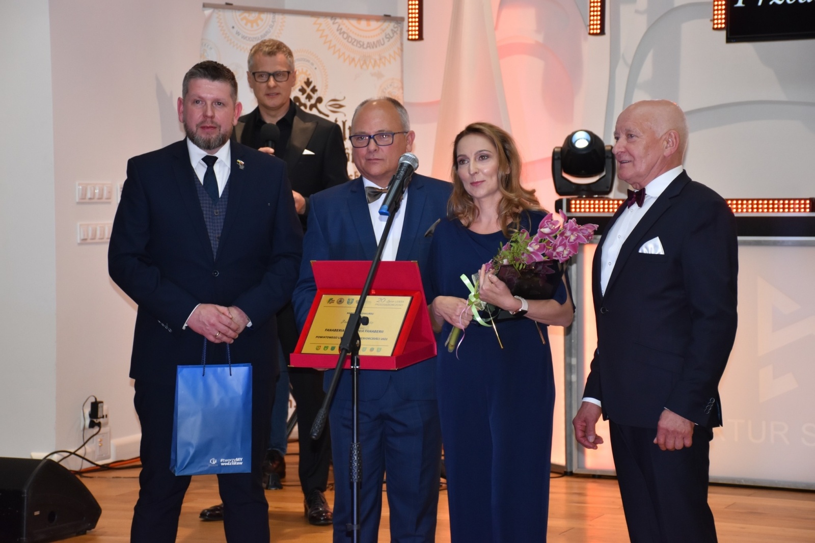 Zdjęcie w galerii na portalu naszwodzislaw.com: Poznaliśmy Powiatowych Liderów Przedsiębiorczości 2021 [FOTO] wiadomości z regionu