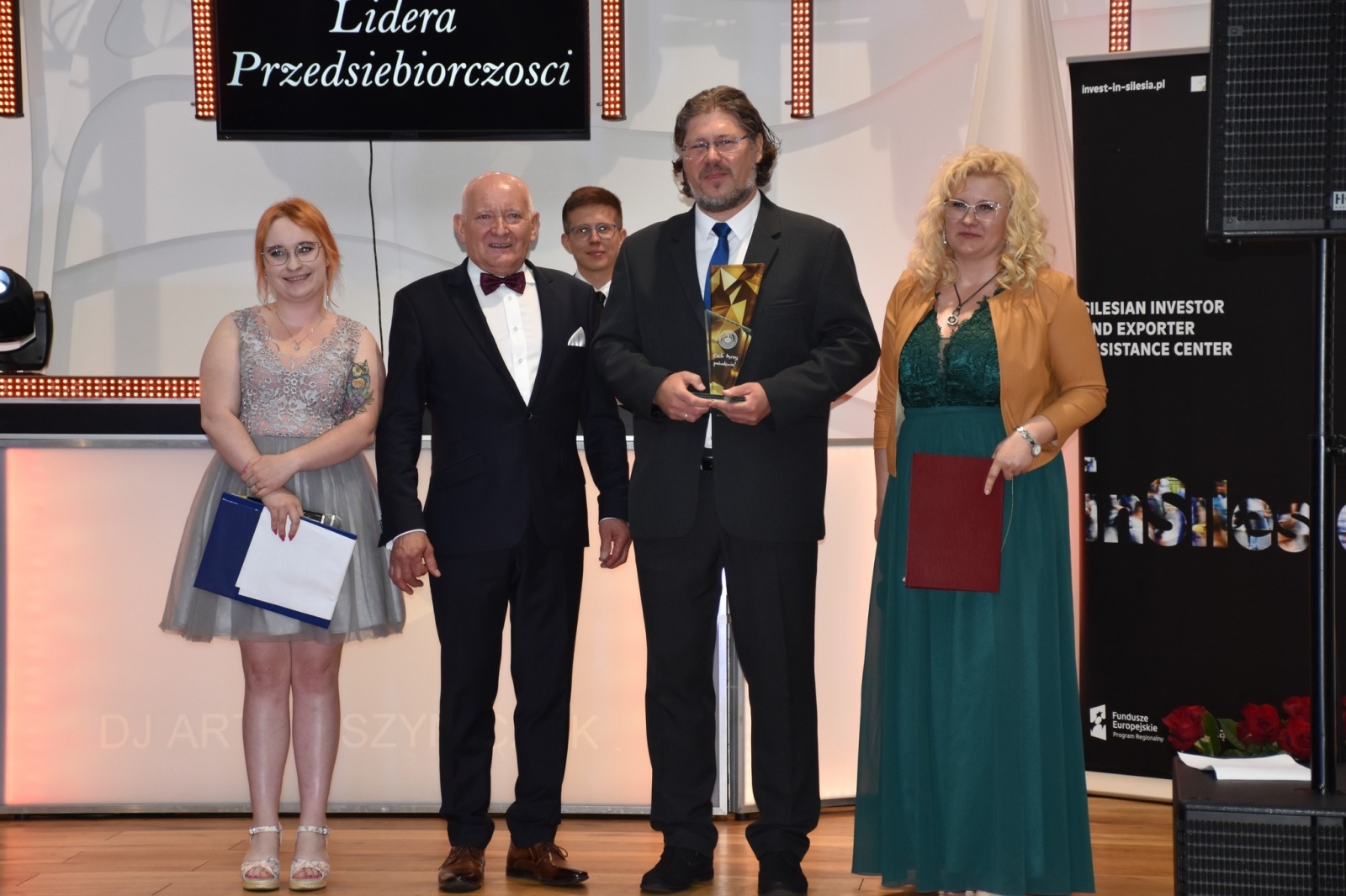 Zdjęcie w galerii na portalu naszwodzislaw.com: Poznaliśmy Powiatowych Liderów Przedsiębiorczości 2021 [FOTO] wiadomości z regionu