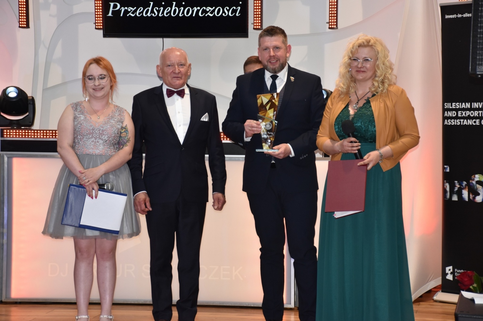 Zdjęcie w galerii na portalu naszwodzislaw.com: Poznaliśmy Powiatowych Liderów Przedsiębiorczości 2021 [FOTO] wiadomości z regionu