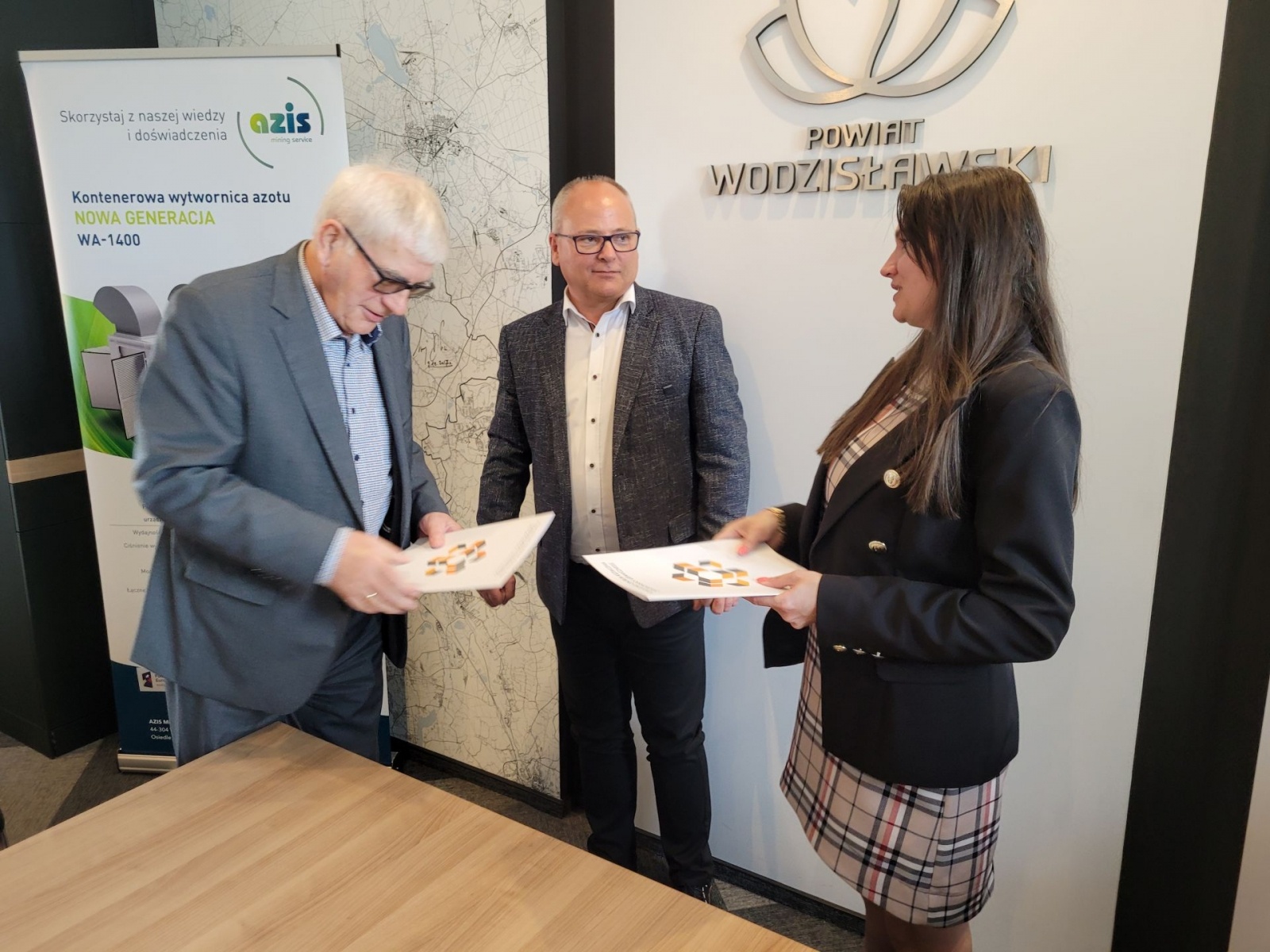 Zdjęcie w galerii na portalu naszwodzislaw.com: PCKZiU w Wodzisławiu Śl. z ważnym partnerem wiadomości z regionu