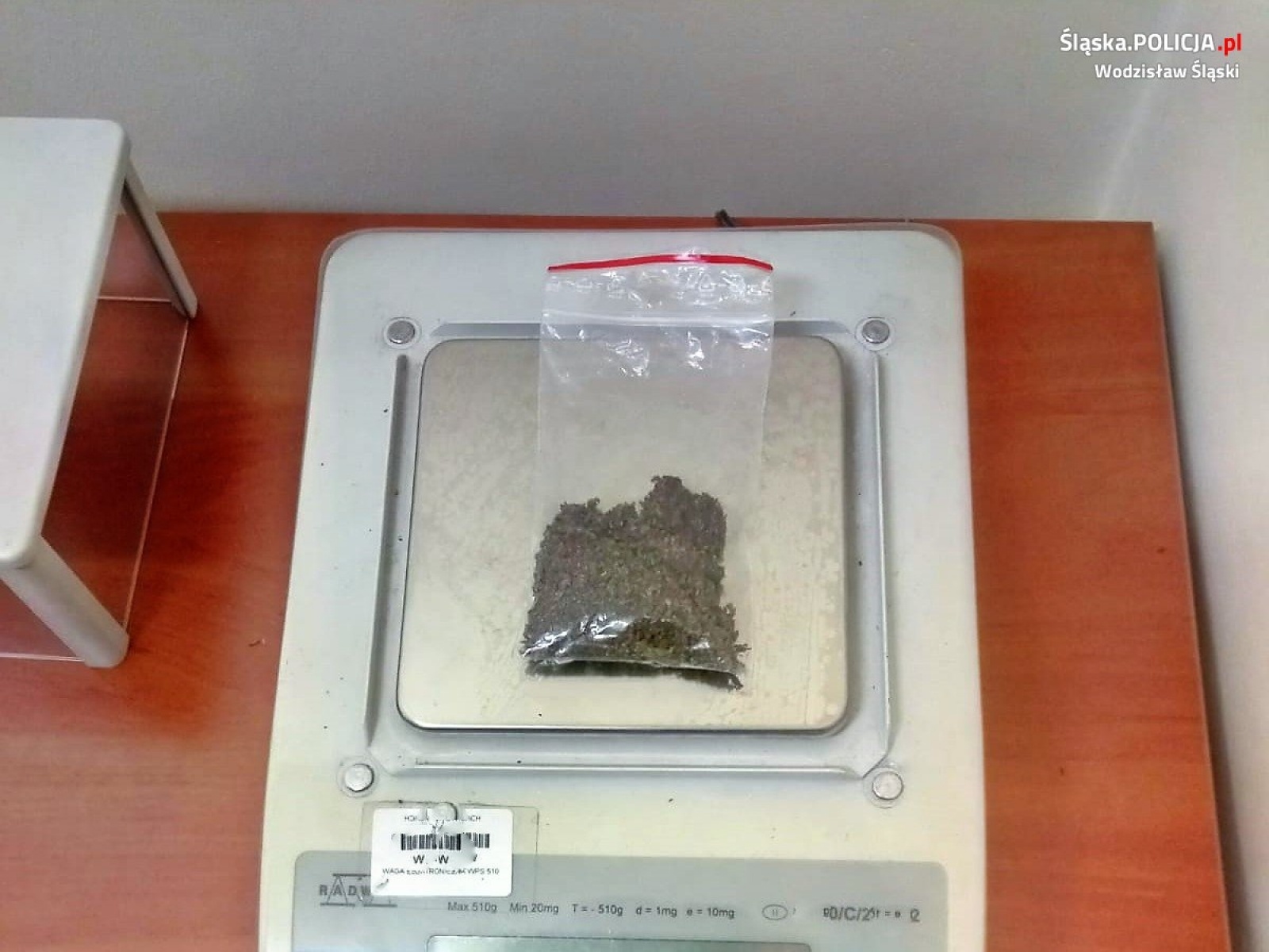 Zdjęcie w galerii na portalu naszwodzislaw.com: 18-latek myślał, że motocyklem ucieknie przed policją. Miał sporo na sumieniu wiadomości z regionu