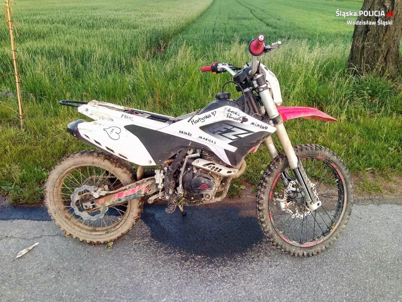 Zdjęcie w galerii na portalu naszwodzislaw.com: 18-latek myślał, że motocyklem ucieknie przed policją. Miał sporo na sumieniu wiadomości z regionu