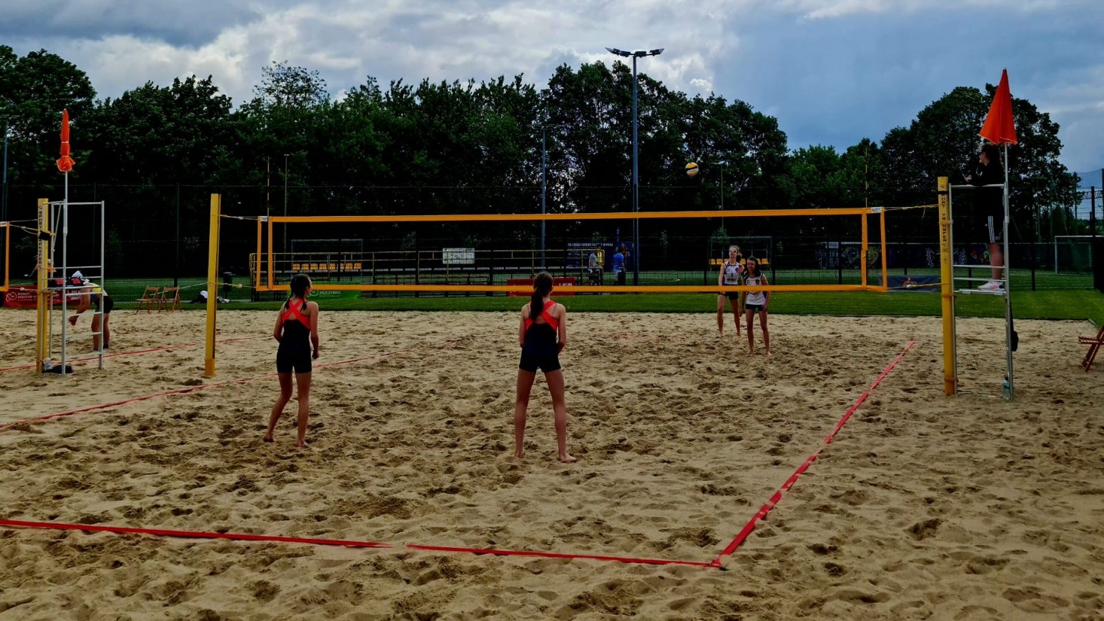 Zdjęcie w galerii na portalu naszwodzislaw.com: Zorza Wodzisław rozpoczęła sezon siatkówki plażowej wiadomości z regionu