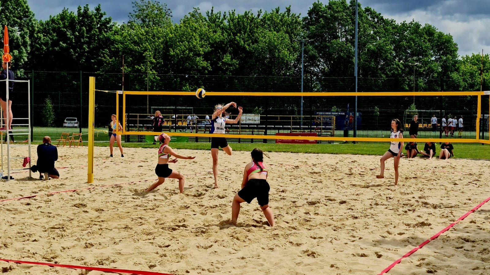 Zdjęcie w galerii na portalu naszwodzislaw.com: Zorza Wodzisław rozpoczęła sezon siatkówki plażowej wiadomości z regionu