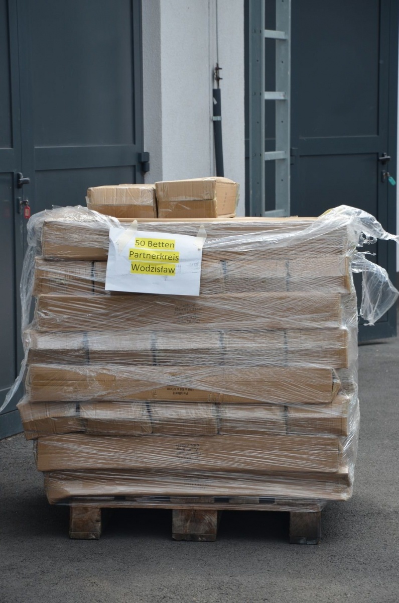 Zdjęcie w galerii na portalu naszwodzislaw.com: Do powiatu dotarł transport pomocy z Recklinghausen dla obywateli Ukrainy wiadomości z regionu