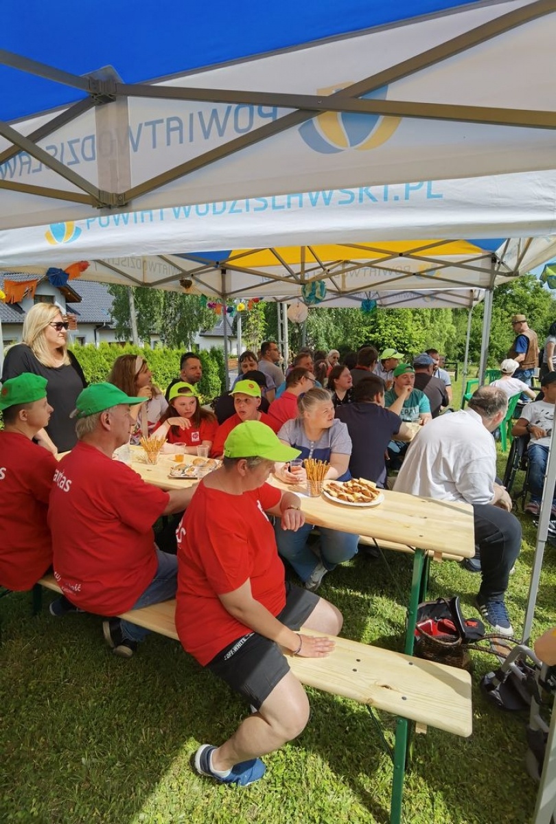 Zdjęcie w galerii na portalu naszwodzislaw.com: Integracyjna majówka w Perle za nami [FOTO] wiadomości z regionu