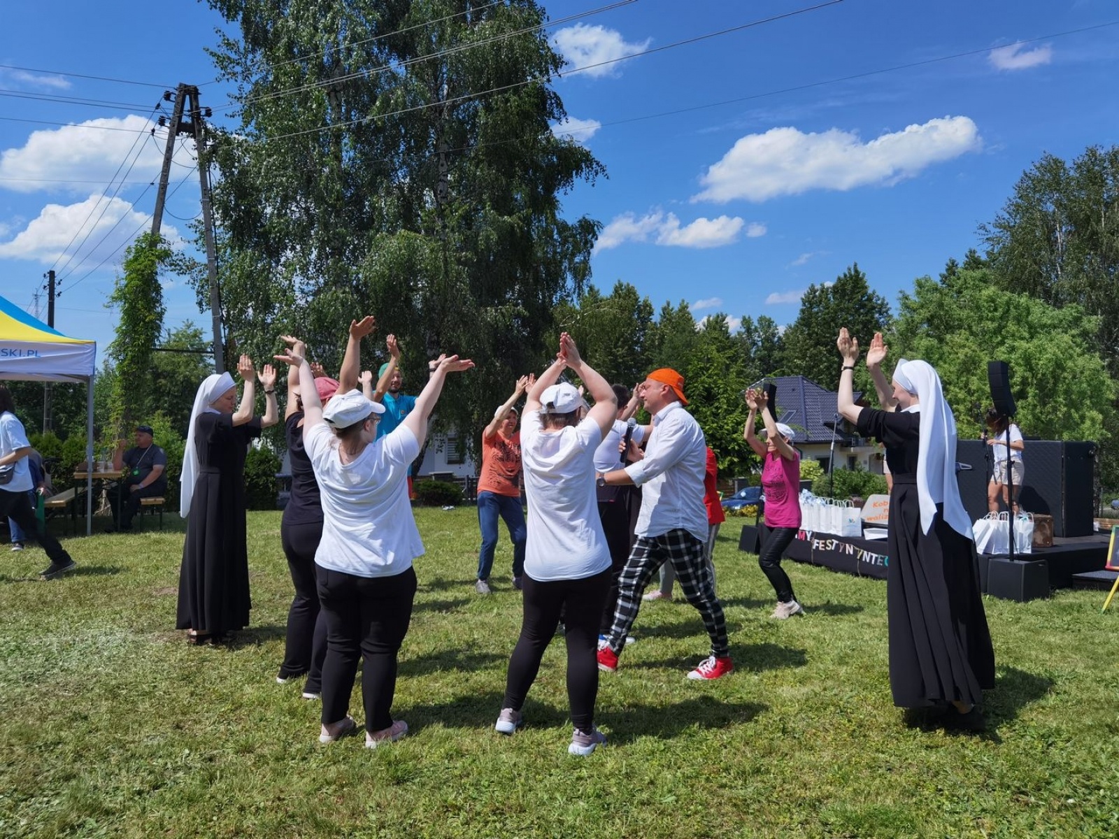 Zdjęcie w galerii na portalu naszwodzislaw.com: Integracyjna majówka w Perle za nami [FOTO] wiadomości z regionu