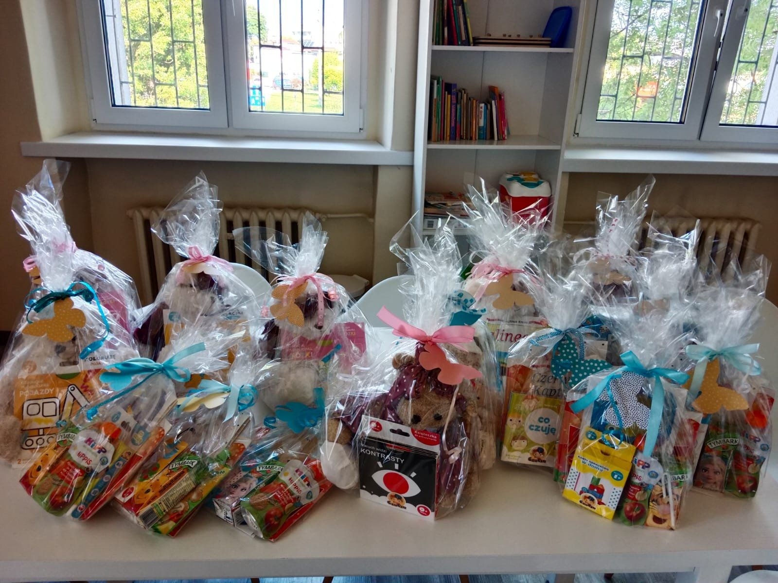 Zdjęcie w galerii na portalu naszwodzislaw.com: Dzień Dziecka na rydułtowskiej pediatrii wiadomości z regionu