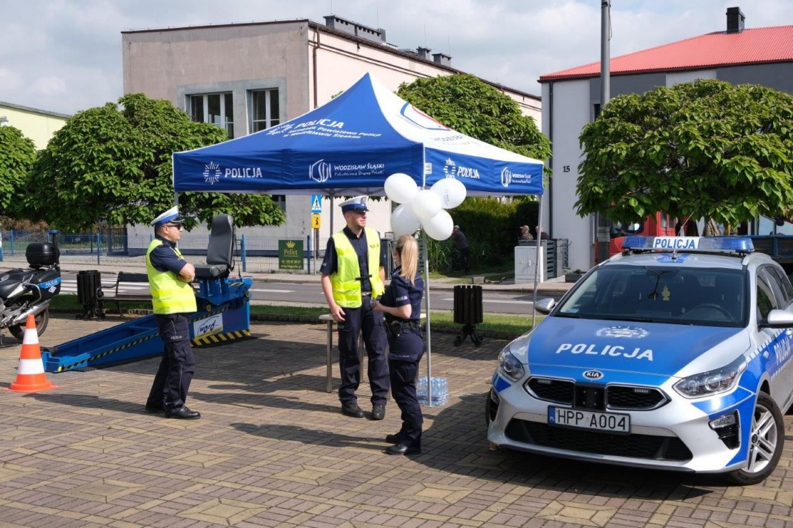 Zdjęcie w galerii na portalu naszwodzislaw.com: Od teraz będzie bezpieczniej. Za nami Piknik Bezpieczeństwa w Radlinie [FOTO] wiadomości z regionu