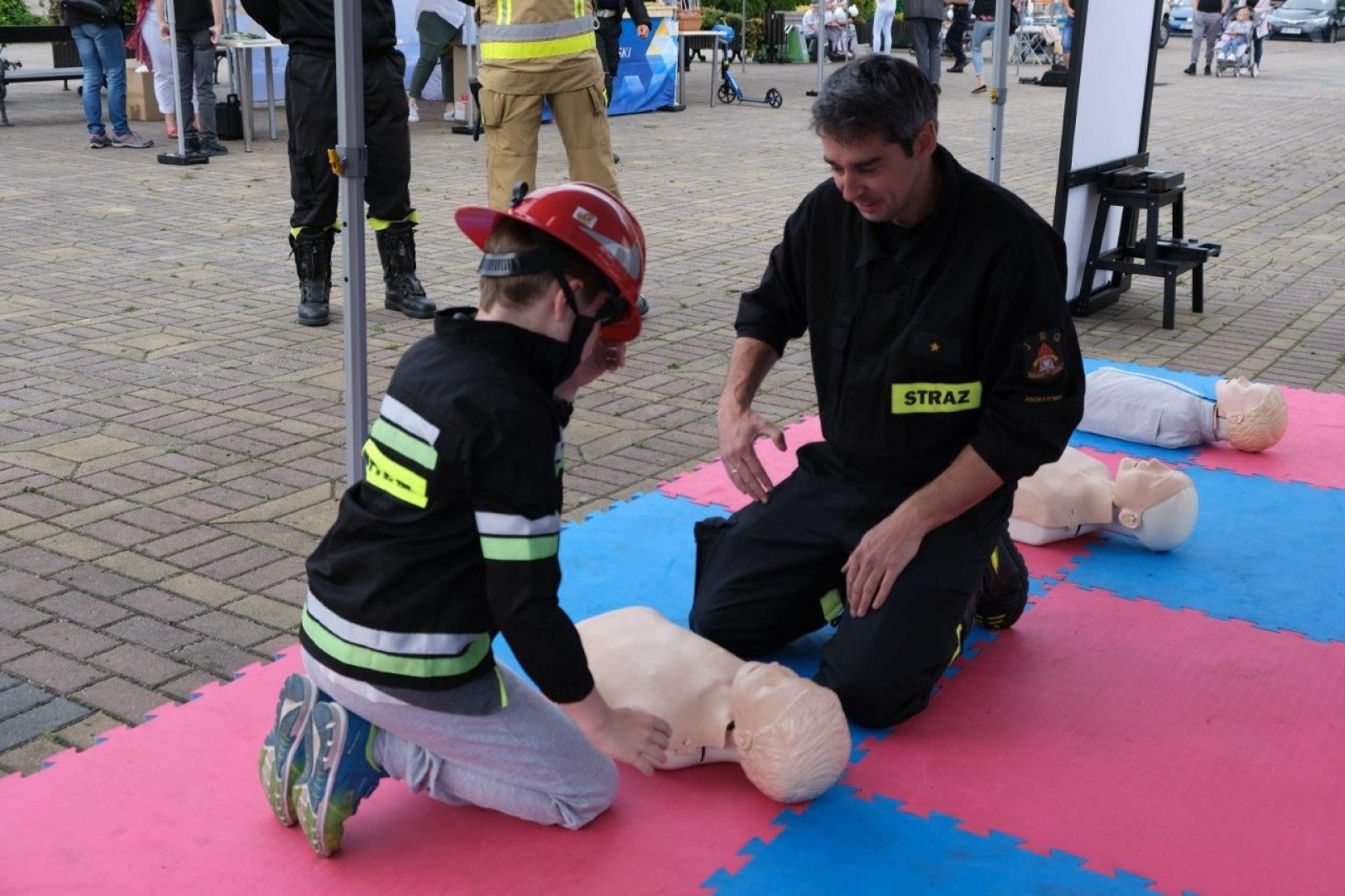 Zdjęcie w galerii na portalu naszwodzislaw.com: Od teraz będzie bezpieczniej. Za nami Piknik Bezpieczeństwa w Radlinie [FOTO] wiadomości z regionu
