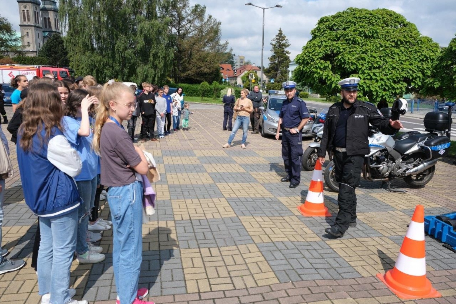 Zdjęcie w galerii na portalu naszwodzislaw.com: Od teraz będzie bezpieczniej. Za nami Piknik Bezpieczeństwa w Radlinie [FOTO] wiadomości z regionu