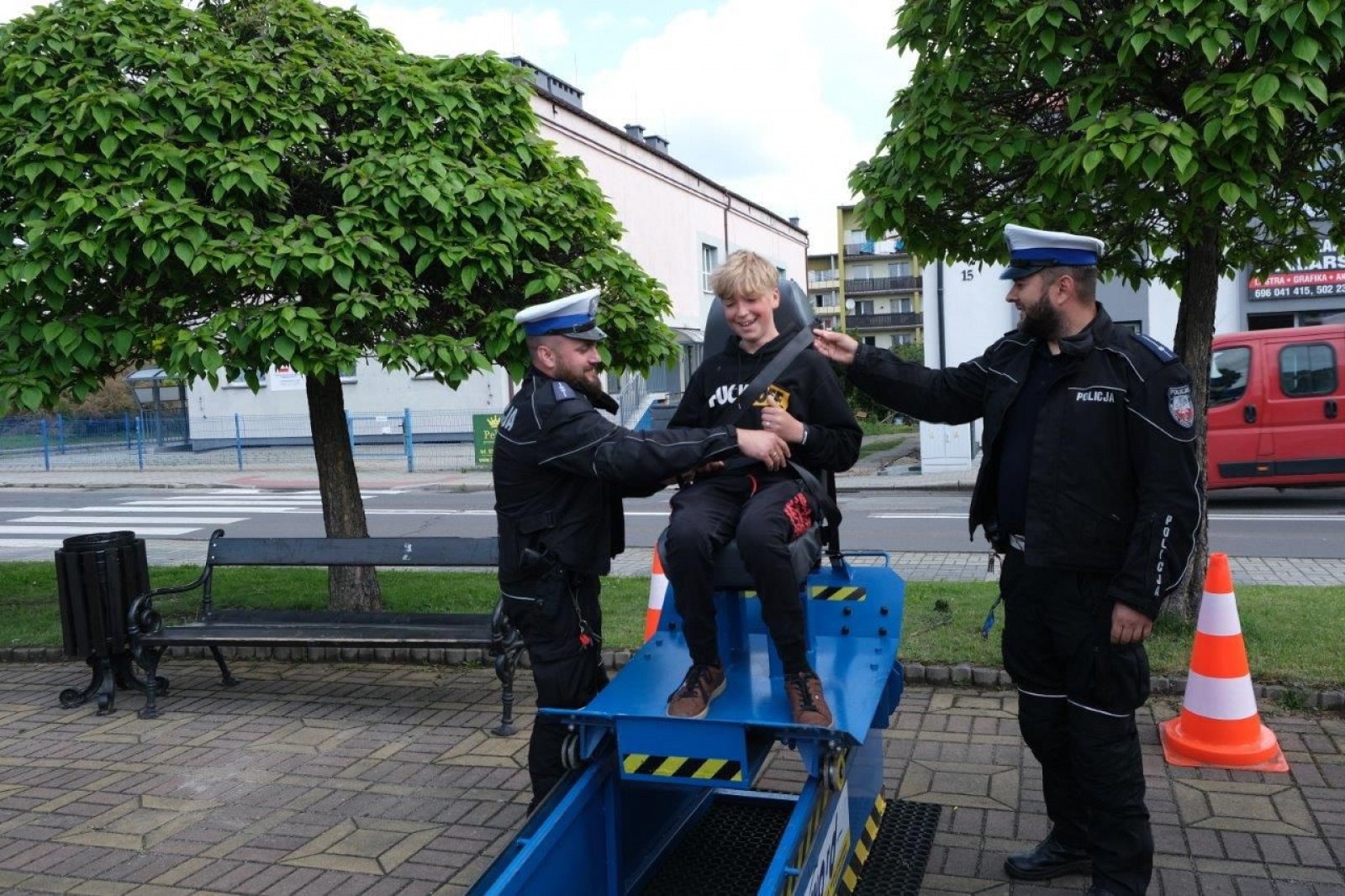 Zdjęcie w galerii na portalu naszwodzislaw.com: Od teraz będzie bezpieczniej. Za nami Piknik Bezpieczeństwa w Radlinie [FOTO] wiadomości z regionu