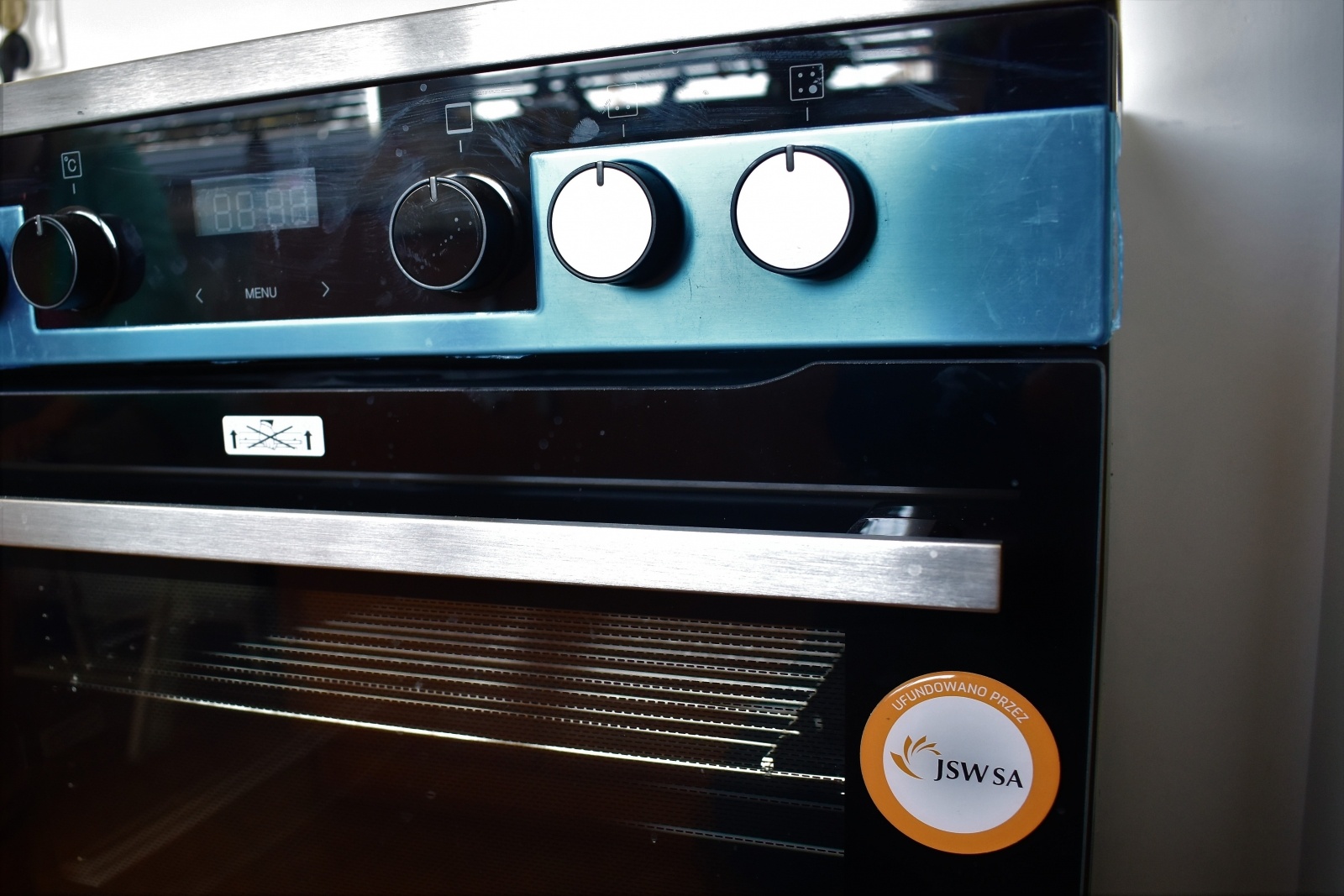 Zdjęcie w galerii na portalu naszwodzislaw.com: JSW S.A. wyposażyła w sprzęt AGD świetlicę w Podbuczu i remizę w Godowie wiadomości z regionu