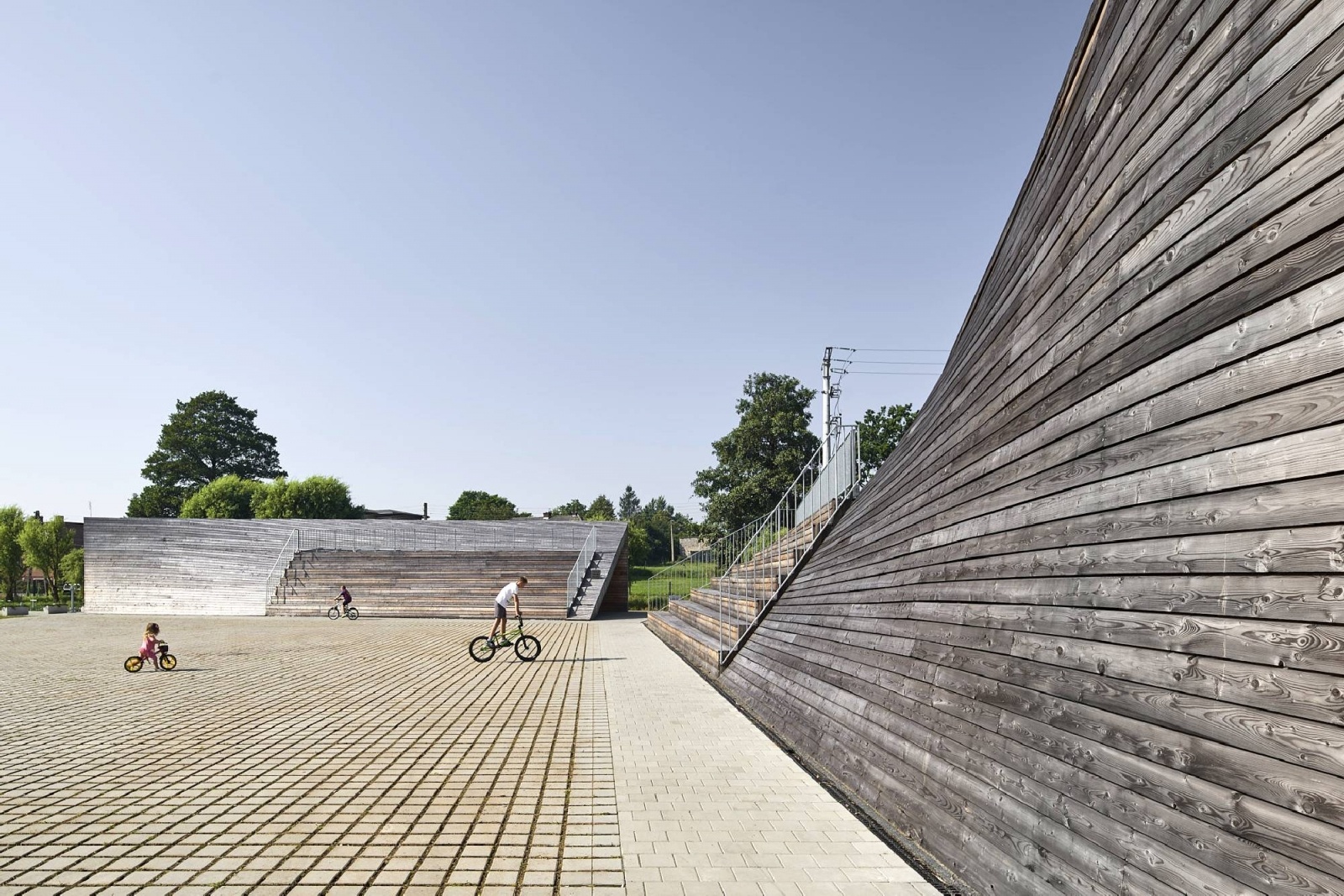 Zdjęcie w galerii na portalu naszwodzislaw.com: Sukces Rybnika i architekt związanej z raciborską PWSZ wiadomości z regionu