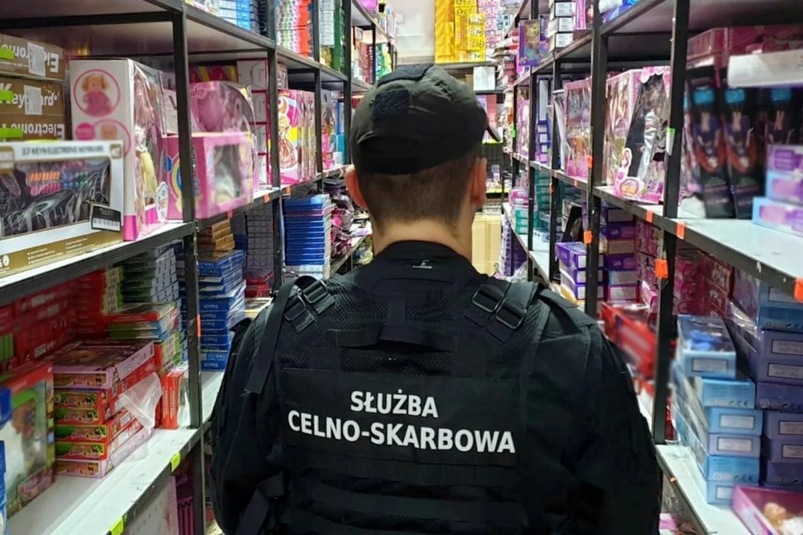 Zdjęcie w galerii na portalu naszwodzislaw.com: Niebezpieczne prezenty nie trafią na rynek wiadomości z regionu