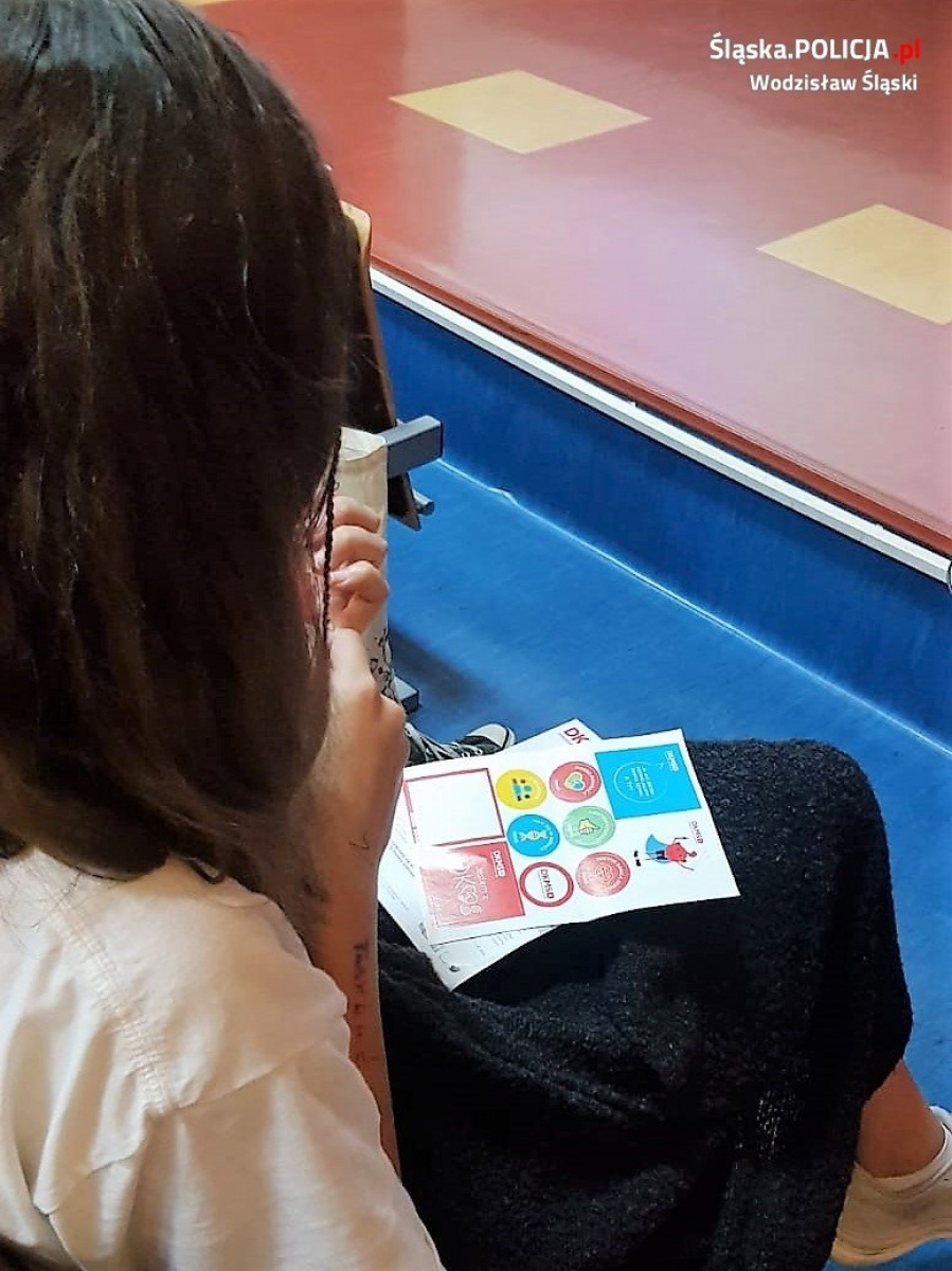 Zdjęcie w galerii na portalu naszwodzislaw.com: Marklowice. Policjant opowiedział młodzieży o tym, jak został dawcą szpiku wiadomości z regionu