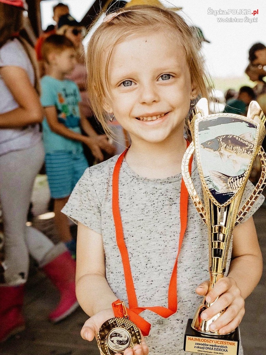 Zdjęcie w galerii na portalu naszwodzislaw.com: Zawody wędkarskie dla dzieci z udziałem policjantów wiadomości z regionu