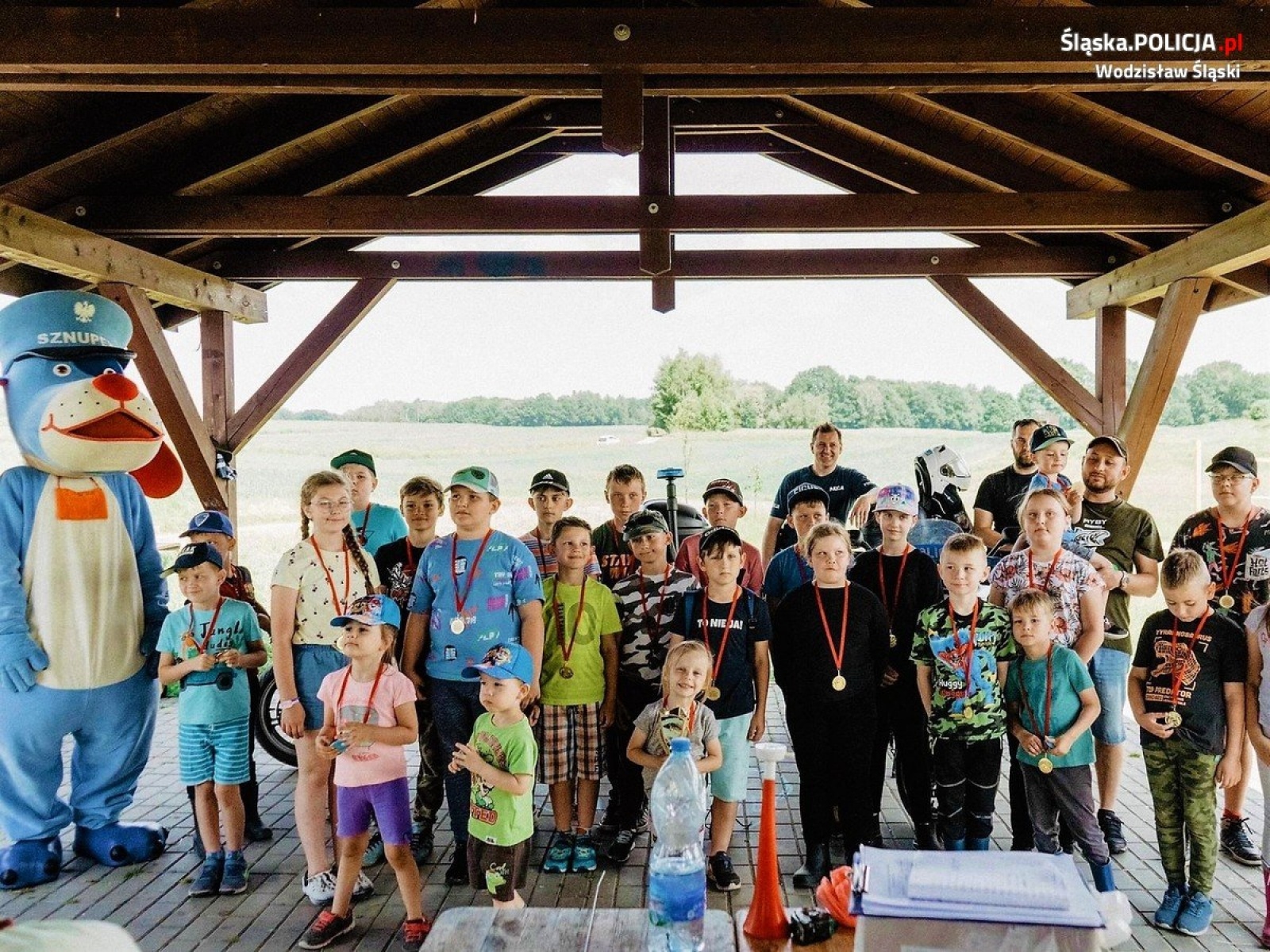 Zdjęcie w galerii na portalu naszwodzislaw.com: Zawody wędkarskie dla dzieci z udziałem policjantów wiadomości z regionu