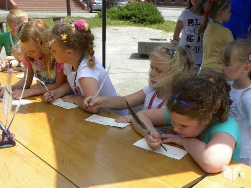 Zdjęcie w galerii na portalu naszwodzislaw.com: Papier z papieru czyli magiczny recykling wiadomości z regionu