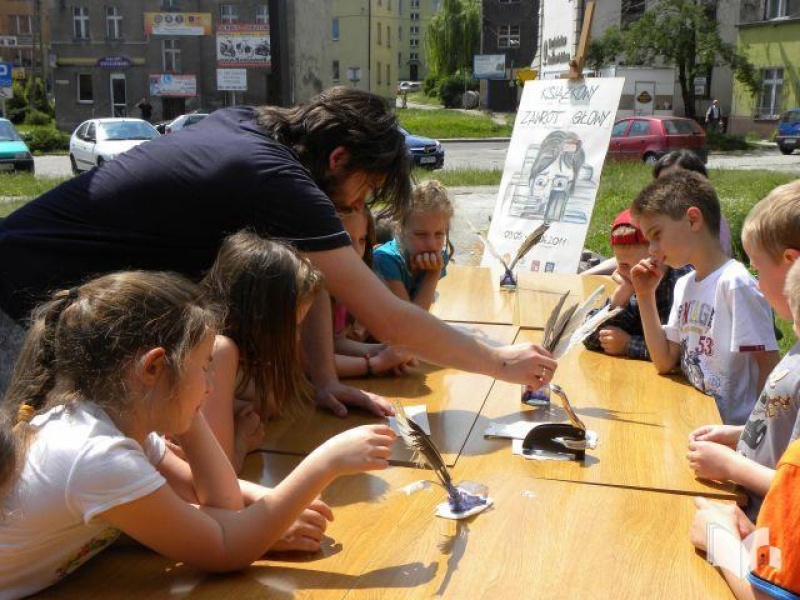 Zdjęcie w galerii na portalu naszwodzislaw.com: Papier z papieru czyli magiczny recykling wiadomości z regionu