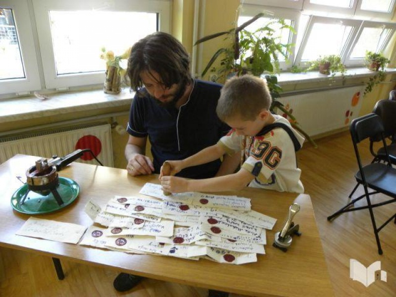 Zdjęcie w galerii na portalu naszwodzislaw.com: Papier z papieru czyli magiczny recykling wiadomości z regionu