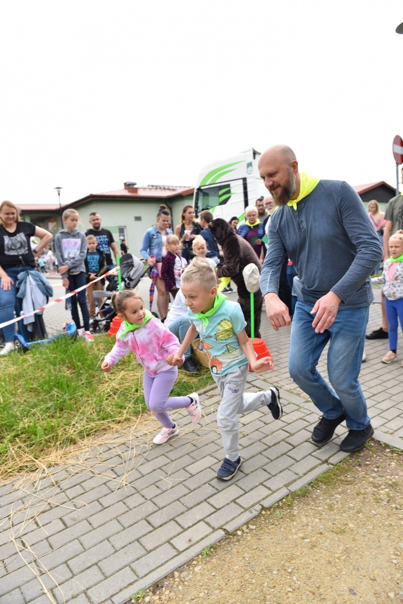 Zdjęcie w galerii na portalu naszwodzislaw.com: Festyn z okazji 25-lecia Radlina [FOTO] wiadomości z regionu