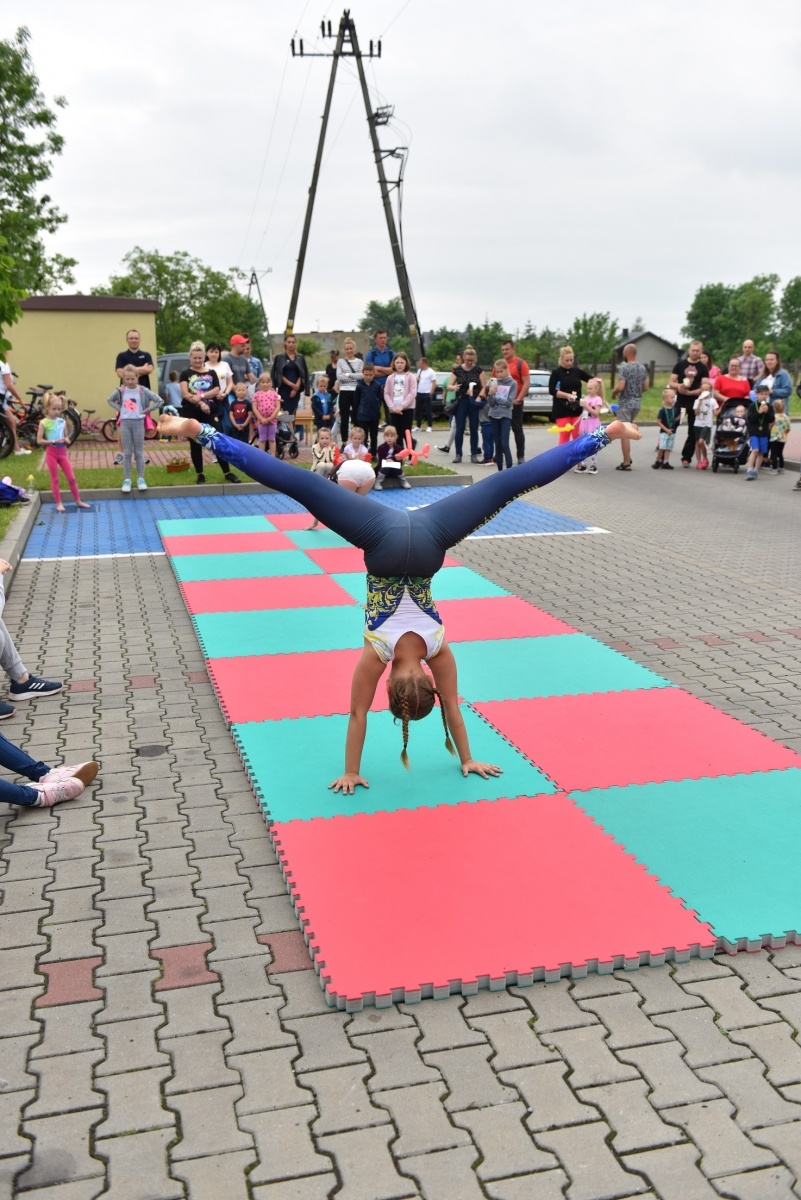 Zdjęcie w galerii na portalu naszwodzislaw.com: Festyn z okazji 25-lecia Radlina [FOTO] wiadomości z regionu