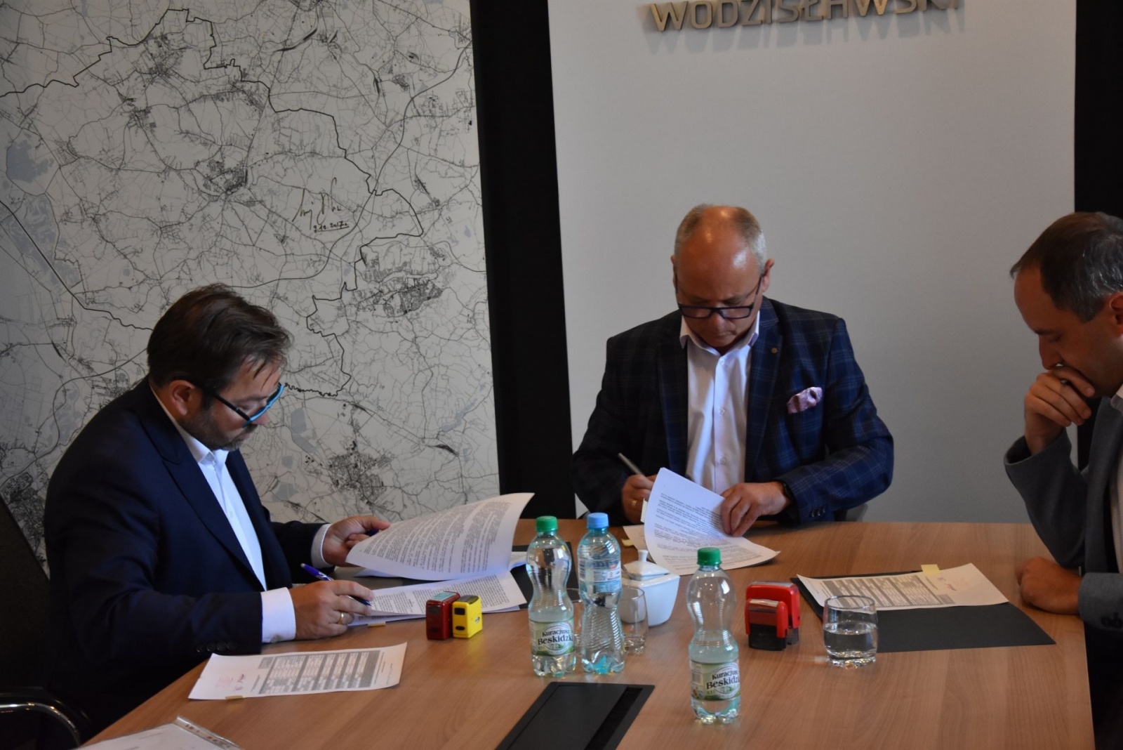 Zdjęcie w galerii na portalu naszwodzislaw.com: Szykuje się kolejna inwestycja powiatu w szkoły wiadomości z regionu