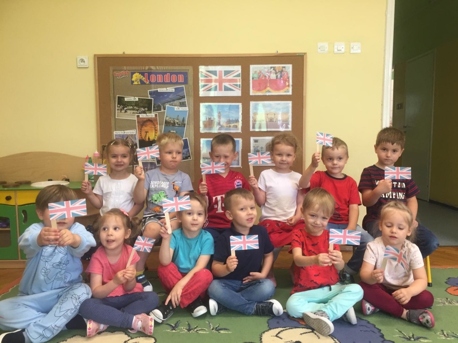 Zdjęcie w galerii na portalu naszwodzislaw.com: Dzień Brytyjski w wodzisławskiej Szesnastce wiadomości z regionu