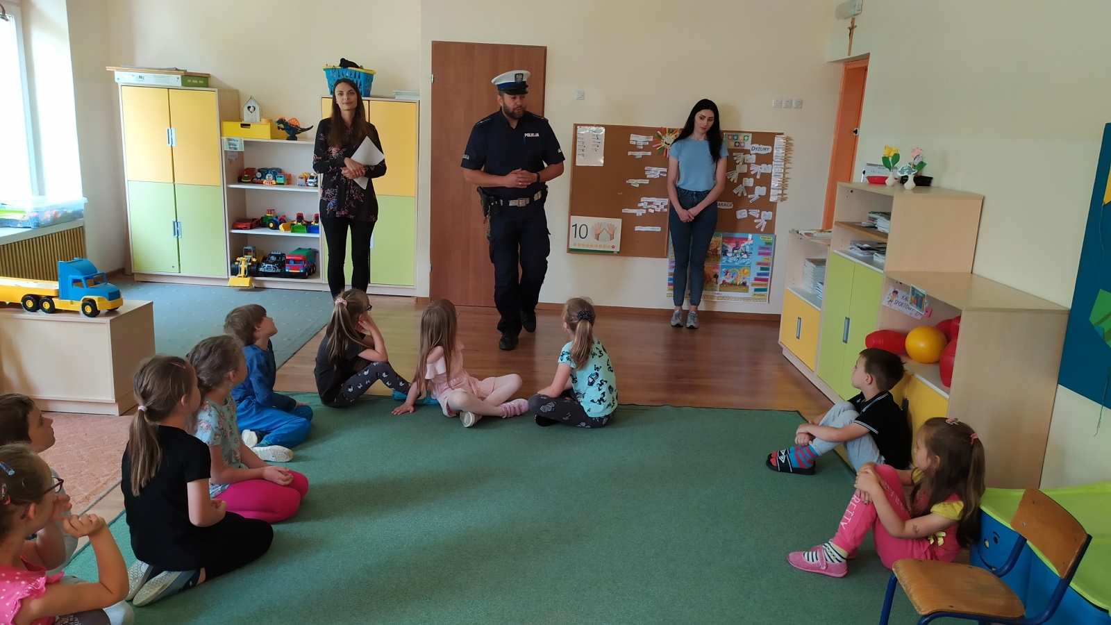 Zdjęcie w galerii na portalu naszwodzislaw.com: Bezpieczne wakacje w Przedszkolu numer 9 wiadomości z regionu