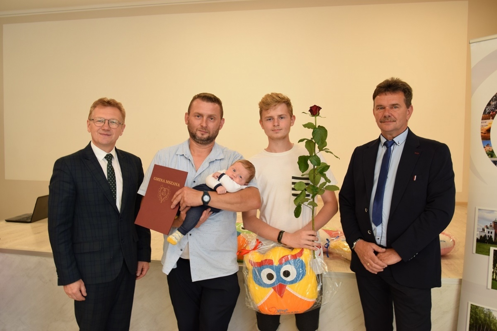 Zdjęcie w galerii na portalu naszwodzislaw.com: Spotkanie z najmłodszymi mieszkańcami Gminy Mszana wiadomości z regionu