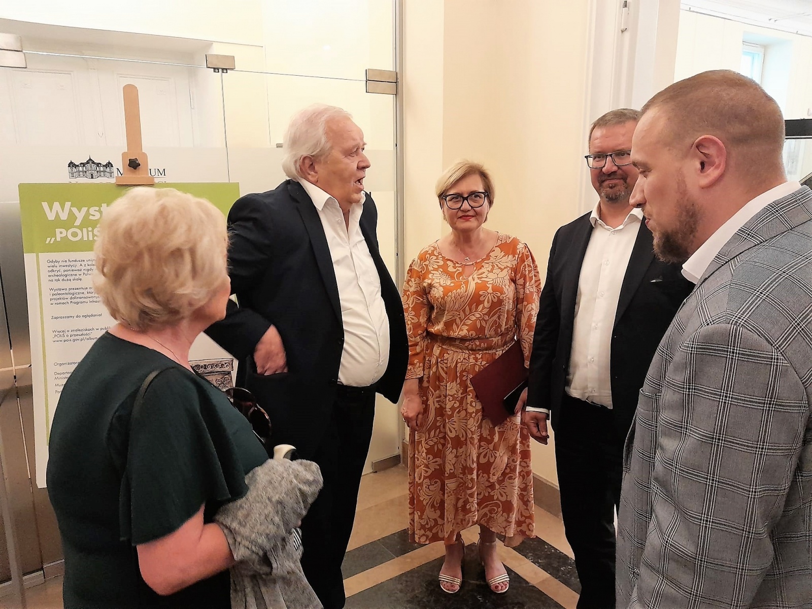 Zdjęcie w galerii na portalu naszwodzislaw.com: Marian Dziędziel laureatem nagrody Towarzystwa Przyjaciół Śląska w Warszawie wiadomości z regionu