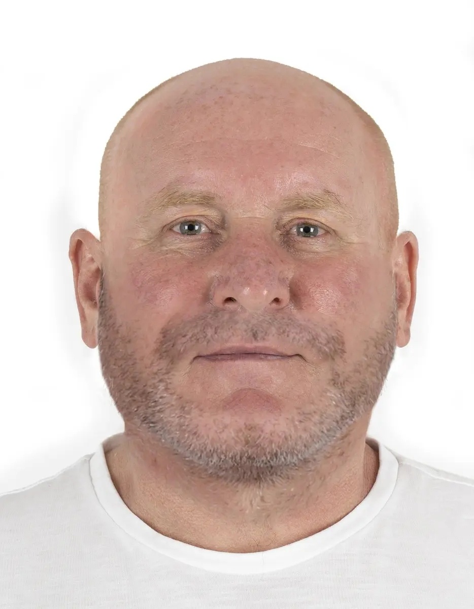 Zdjęcie w galerii na portalu naszwodzislaw.com: Śląska policja pokazała, jak może zmieniać swój wygląd poszukiwany listem gończym Jacek Jaworek wiadomości z regionu