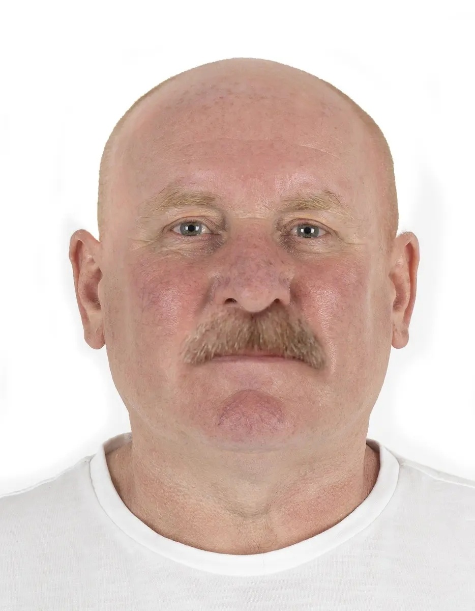 Zdjęcie w galerii na portalu naszwodzislaw.com: Śląska policja pokazała, jak może zmieniać swój wygląd poszukiwany listem gończym Jacek Jaworek wiadomości z regionu