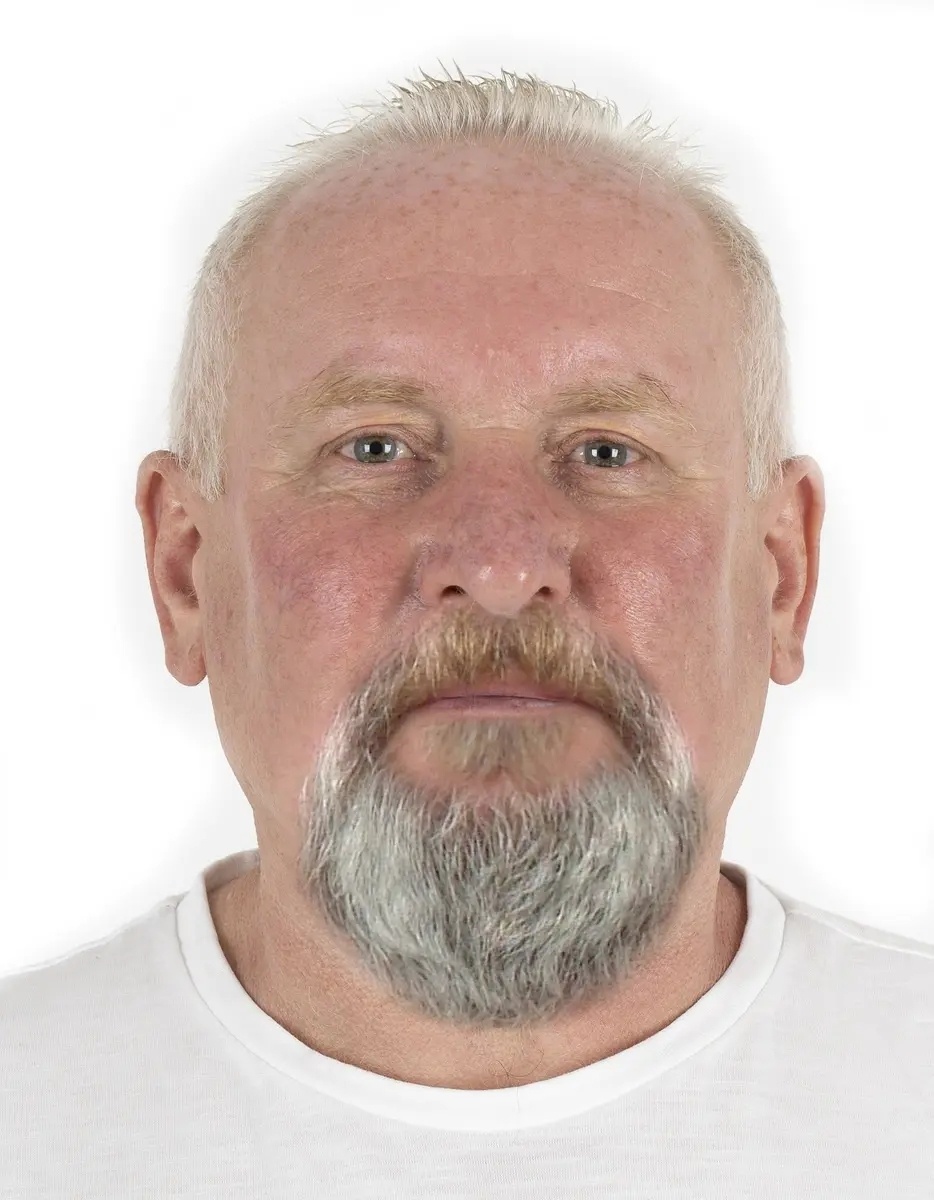 Zdjęcie w galerii na portalu naszwodzislaw.com: Śląska policja pokazała, jak może zmieniać swój wygląd poszukiwany listem gończym Jacek Jaworek wiadomości z regionu