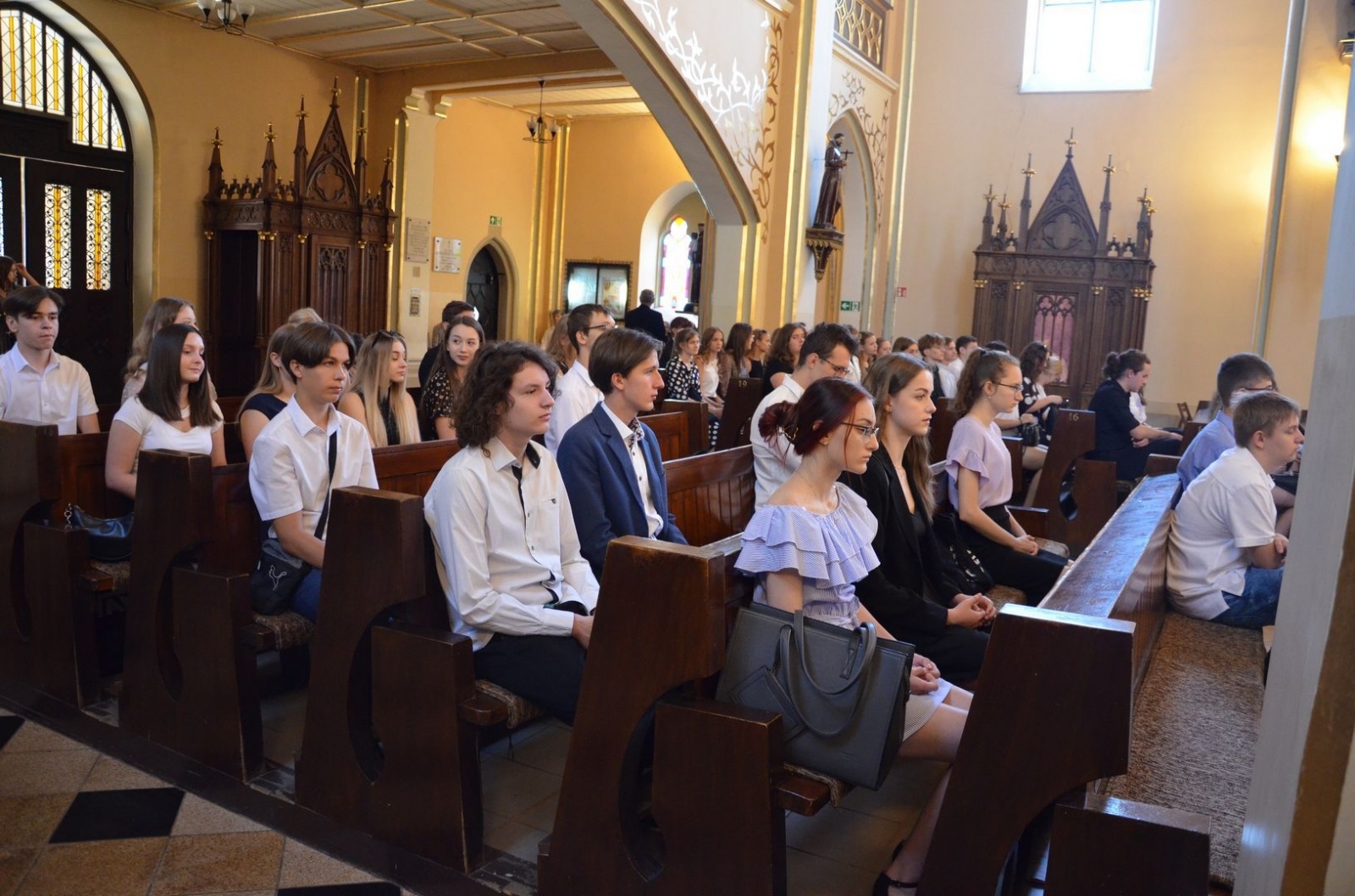 Zdjęcie w galerii na portalu naszwodzislaw.com: Mszą świętą zakończyli rok szkolny wiadomości z regionu