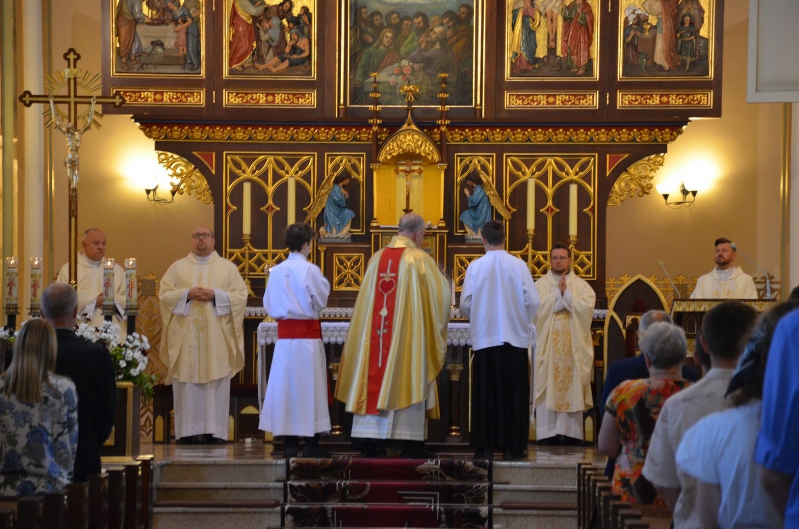 Zdjęcie w galerii na portalu naszwodzislaw.com: Mszą świętą zakończyli rok szkolny wiadomości z regionu