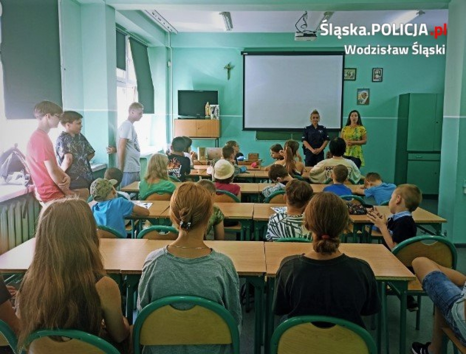 Zdjęcie w galerii na portalu naszwodzislaw.com: Safe in Poland. Wodzisławscy policjanci spotkali się uchodźcami wiadomości z regionu