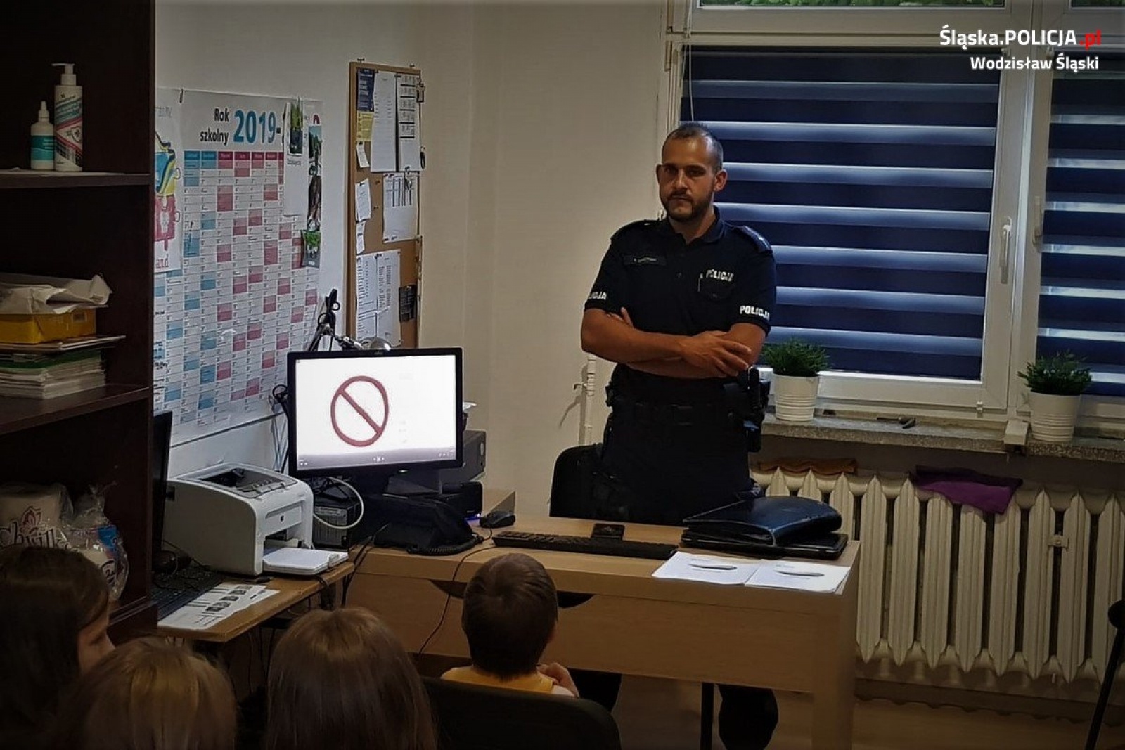 Zdjęcie w galerii na portalu naszwodzislaw.com: Safe in Poland. Wodzisławscy policjanci spotkali się uchodźcami wiadomości z regionu