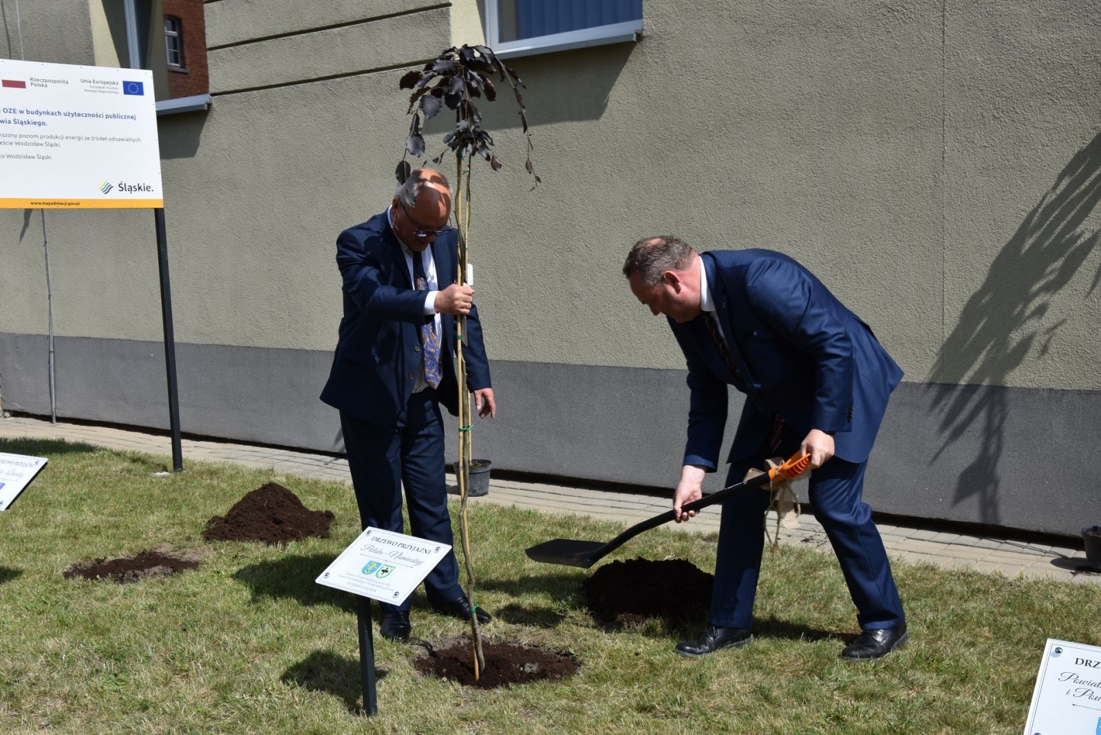 Zdjęcie w galerii na portalu naszwodzislaw.com: Wspólnie uczcili jubileusz 20-lecia współpracy wiadomości z regionu