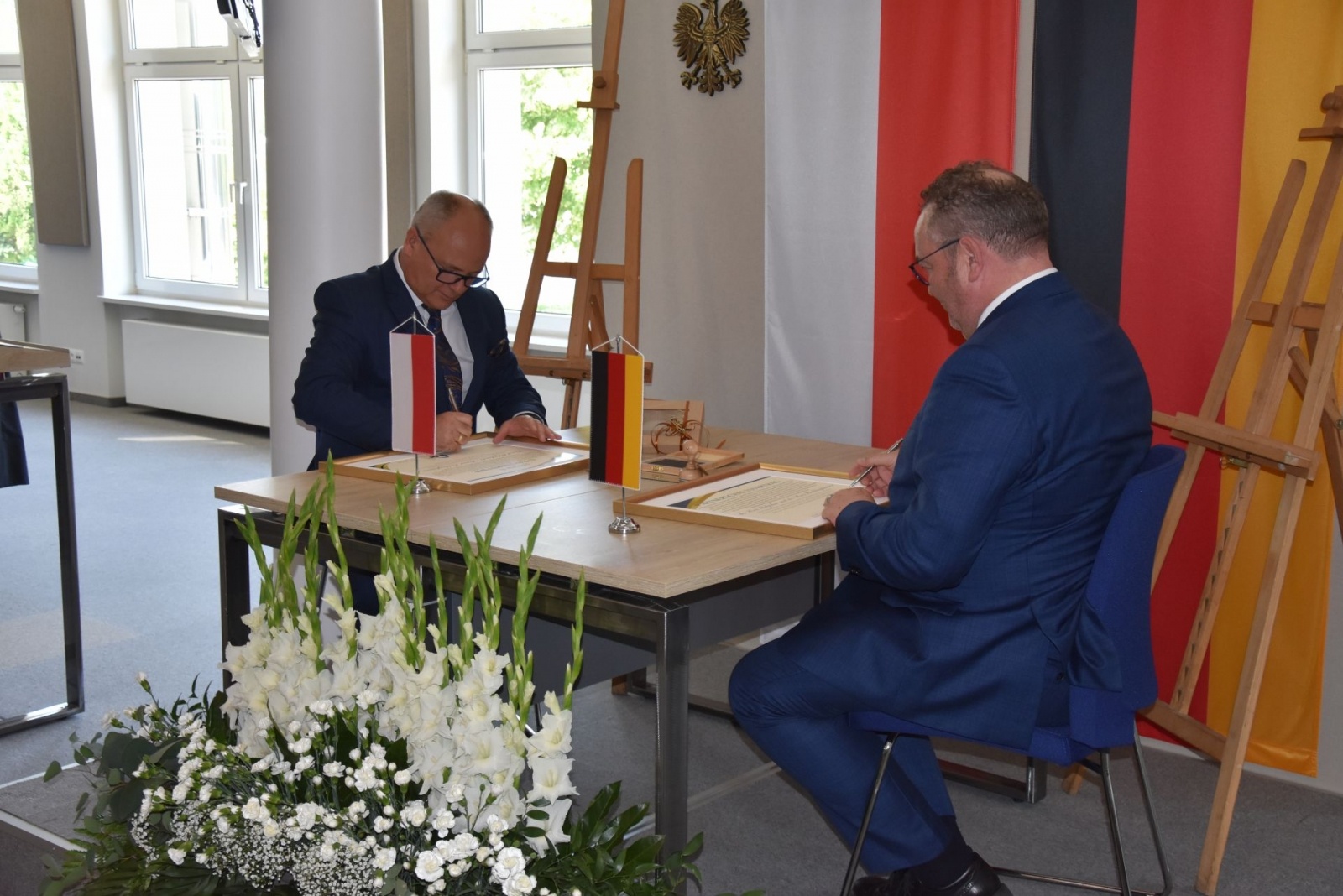 Zdjęcie w galerii na portalu naszwodzislaw.com: Wspólnie uczcili jubileusz 20-lecia współpracy wiadomości z regionu