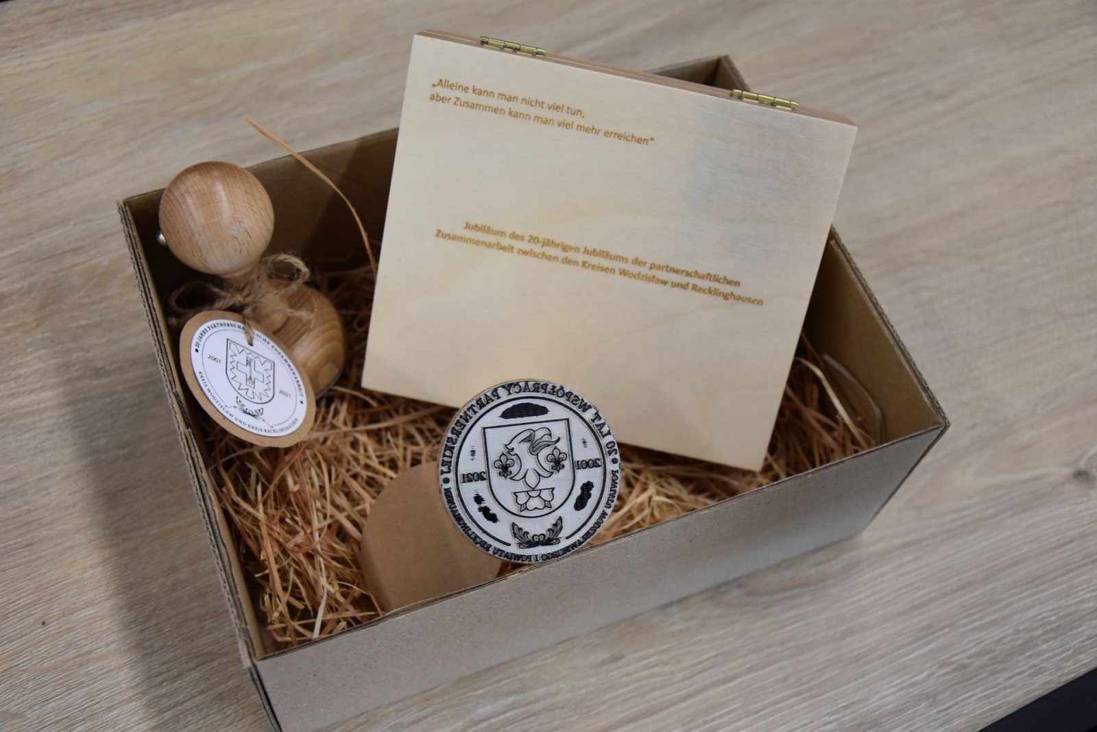 Zdjęcie w galerii na portalu naszwodzislaw.com: Wspólnie uczcili jubileusz 20-lecia współpracy wiadomości z regionu