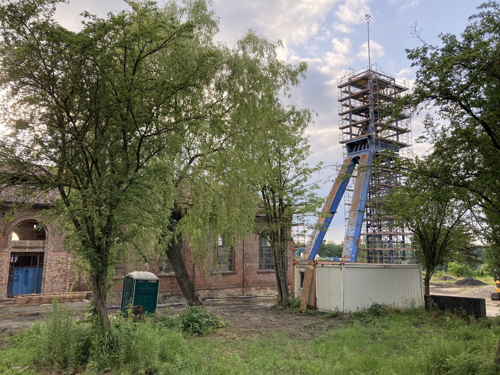 Zdjęcie w galerii na portalu naszwodzislaw.com: Pszów. Rozpoczął się remont wieży szybu Jan wiadomości z regionu