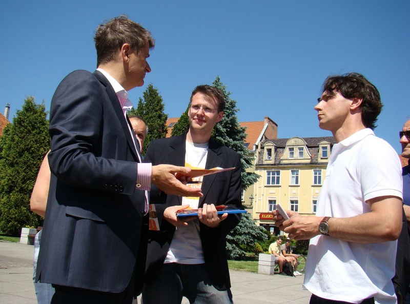 Zdjęcie w galerii na portalu naszwodzislaw.com: Pustki na spotkaniu z Palikotem wiadomości z regionu